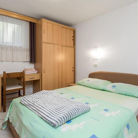 Beach Front Apartment In Punta Kriza With Kitchen Exteriör bild